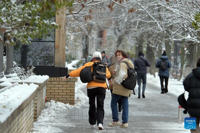 Ukrainian people are at risk of facing harsh winters due to severe heating shortage. Photo: Xinhua
