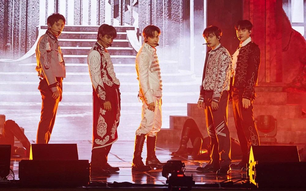 EXO group. Photo: Lotte.