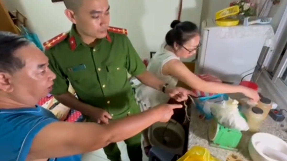 Cracking down on a line consuming more than 3,000 products containing toxins at dental facilities. Photo: Police provided