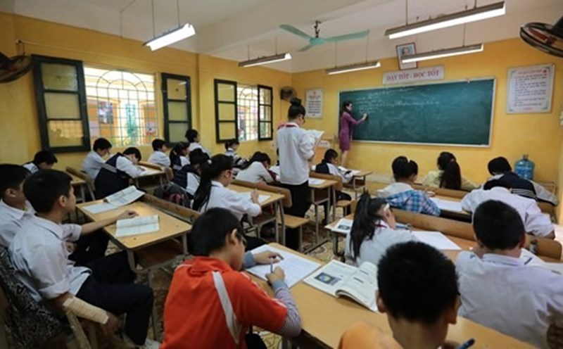 dai hoc Giao duc Chinh tri