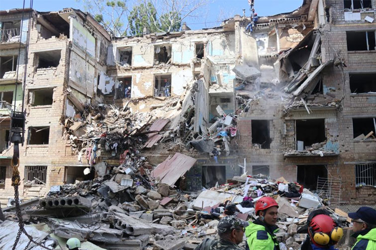 A building in Kiev (Ukraine) was damaged after a Russian airstrike on June 23, 2025. Photo: Xinhua