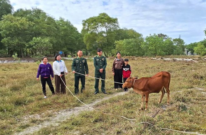 Hỗ trợ sinh kế bền vững cho phụ nữ biên giới biển Quảng Trị