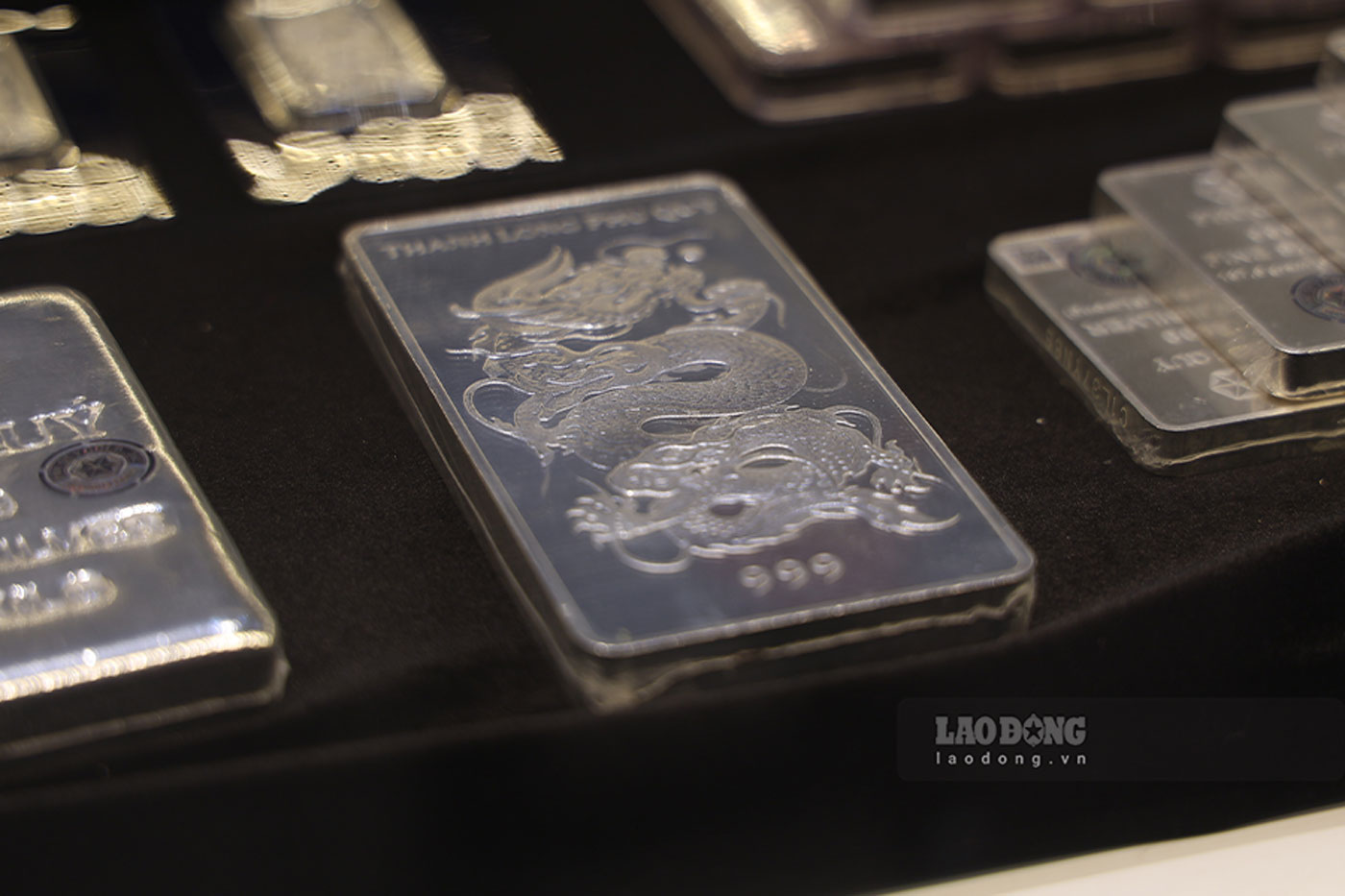 Important notes when trading between strong fluctuations in gold and silver prices