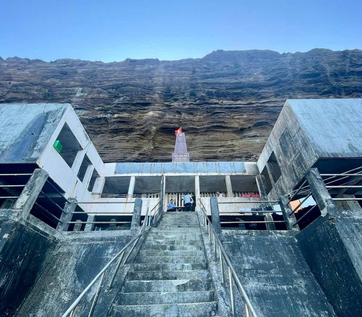 Loi len dao Hon Hai. Anh: Duy Tuan 