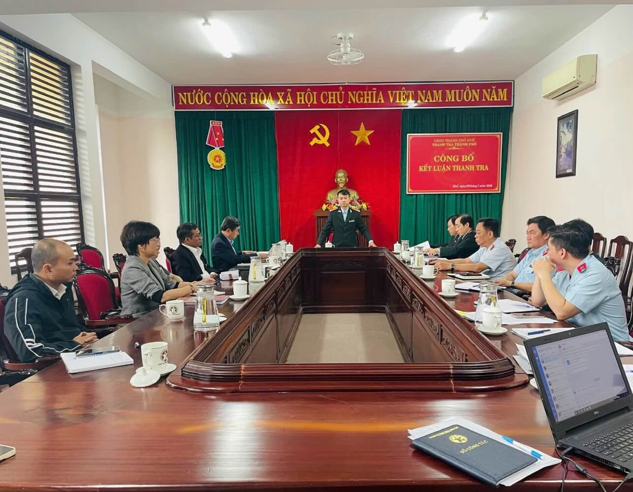 Ông Nguyễn Quang Huy - Chánh Thanh tra TP Huế phát biểu chỉ đạo buổi kết luận thanh tra. Ảnh: Huỳnh Tấn Đoàn