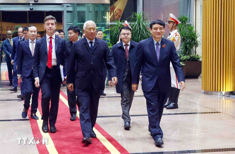 European Council President Antonio Costa arrived in Hanoi on the evening of January 28. Photo: VNA