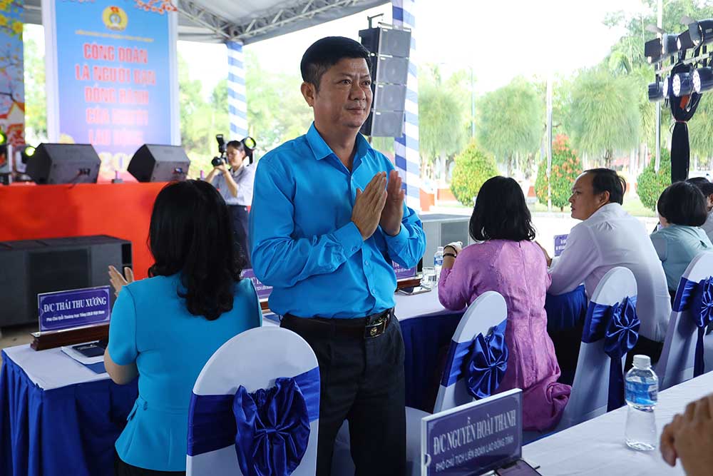 Chu tich Lien doan Lao dong tinh Tay Ninh Tran Le Duy tham du su kien. Anh: Thanh Vu