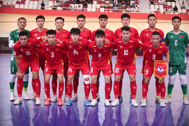 Vietnam futsal team meets Lebanon at Asian tournament. Photo: VFF