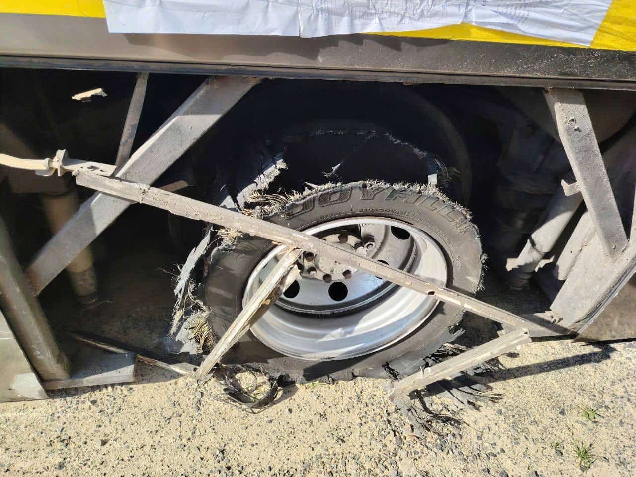 The Traffic Police Department warns of the risk of tire blowouts on the expressway from Ho Chi Minh City to Khanh Hoa. Photo: Traffic Police Department