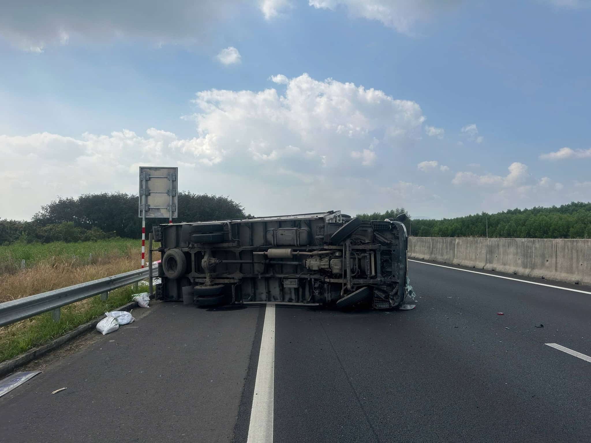 Nhiều vụ tai nạn giao thông xảy ra trên cao tốc do nổ lốp xe. Ảnh: Cục Cảnh sát Giao thông