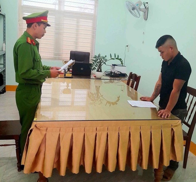 Bị khởi tố vì trộm xe của chính mình Bị khởi tố vì trộm xe của chính mình