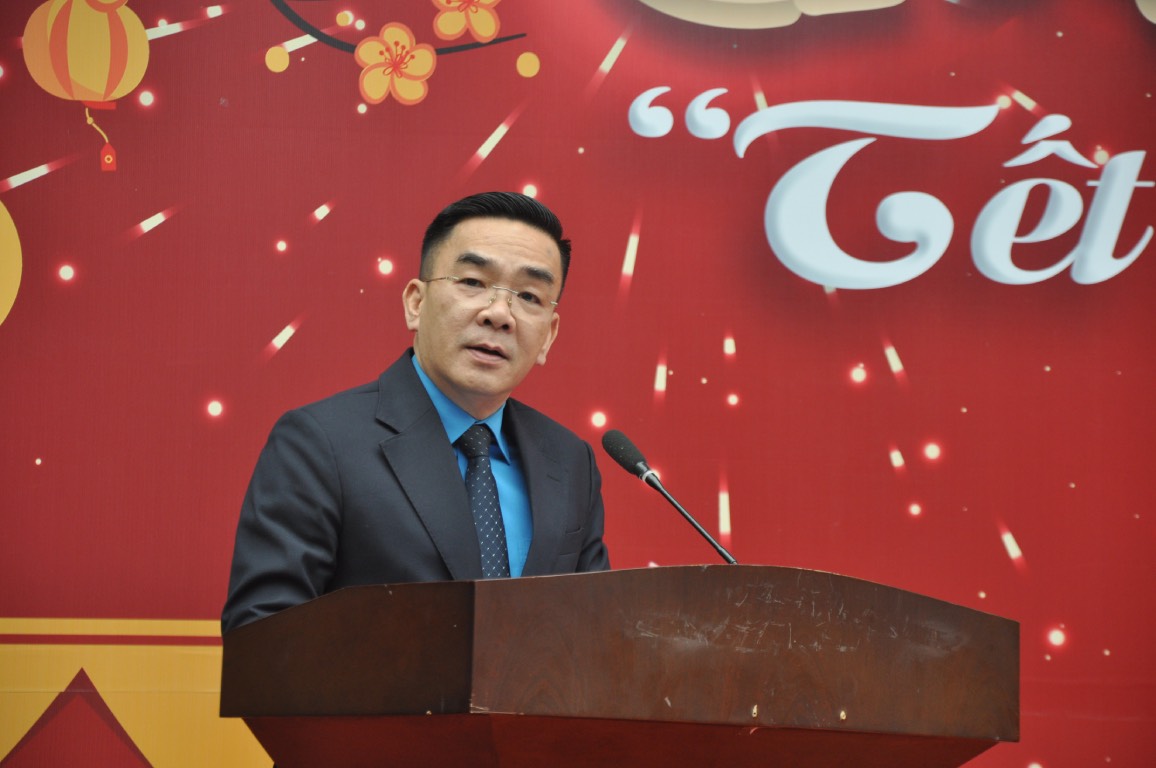 Ông Nguyễn Lương Tâm - Chủ tịch Công đoàn Y tế Việt Nam phát biểu tại chương trình Chợ Tết Công đoàn. Ảnh: Bảo Hân 