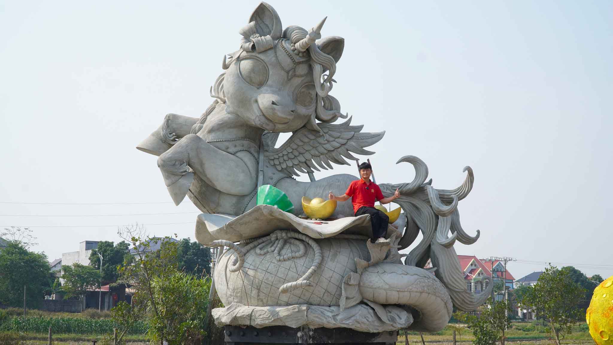 Ngựa Hạnh Phúc sẽ có tông màu hồng chủ đạo.