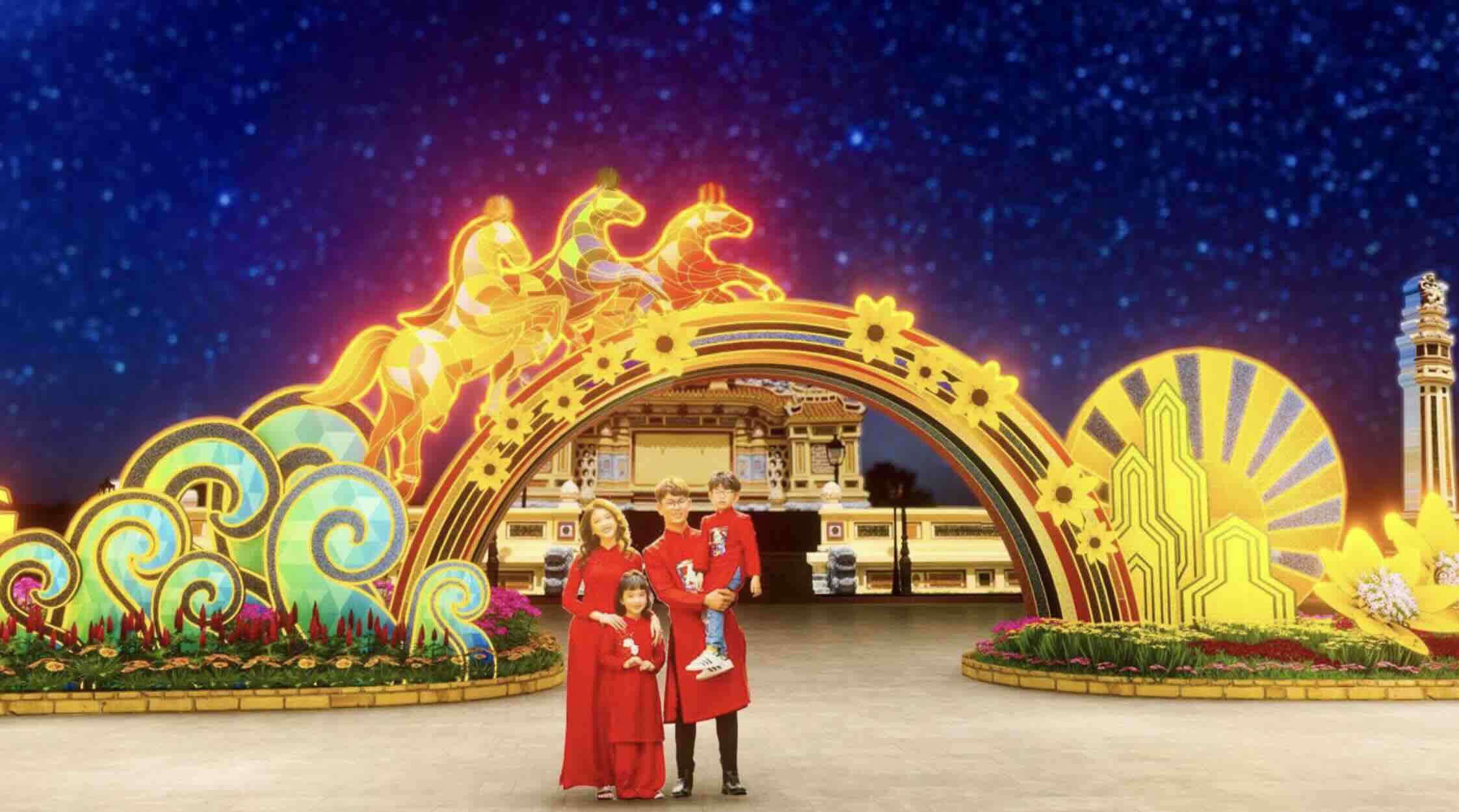 Phối cảnh linh vật ở quảng trường trước Trường THPT Chuyên Quốc Học Huế. Ảnh: Quảng An.