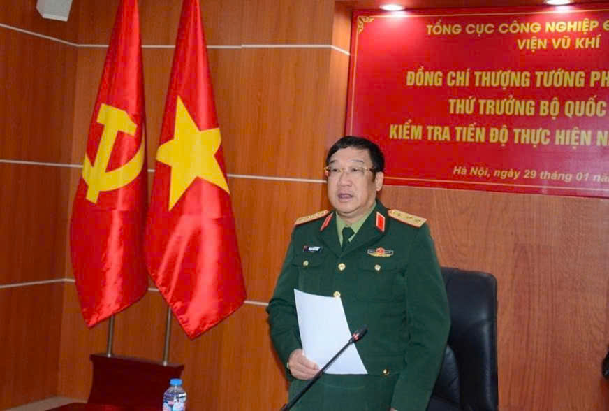 Senior Lieutenant General Pham Hoai Nam - Member of the Party Central Committee, Deputy Minister of National Defense requested the Institute of Weapons to continue to master modern weapons, build a revolutionary, regular, elite, and modern Army. Photo: Ministry of National Defense