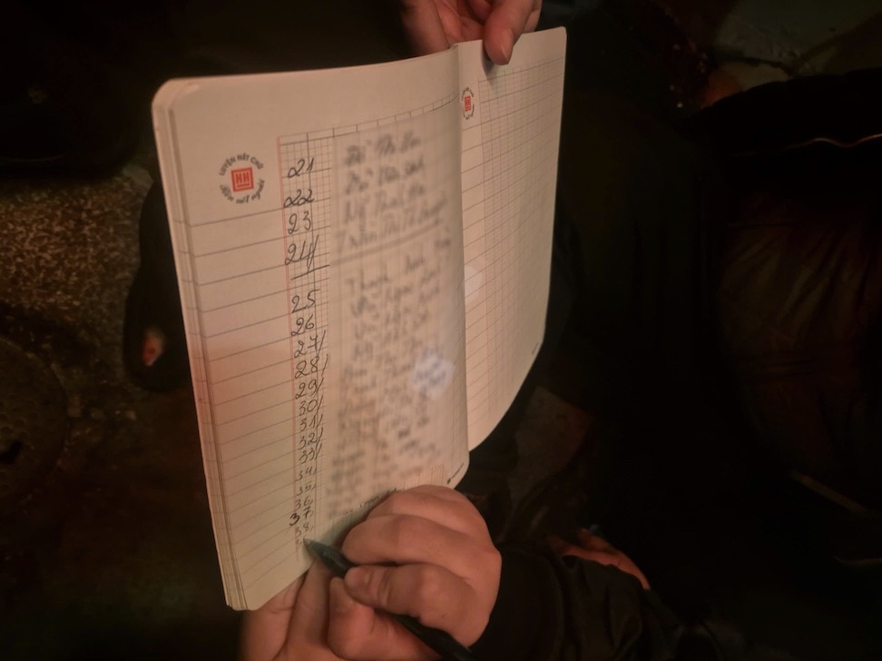 Một số hình ảnh phóng viên ghi nhận đêm 29, rạng sáng 30.1.