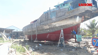 수입은 주로 오래된 목선 수리 덕분이며, 허우강 배를 건조하는 장인들은 여전히 끊임없이 직업을 유지하고 있습니다.