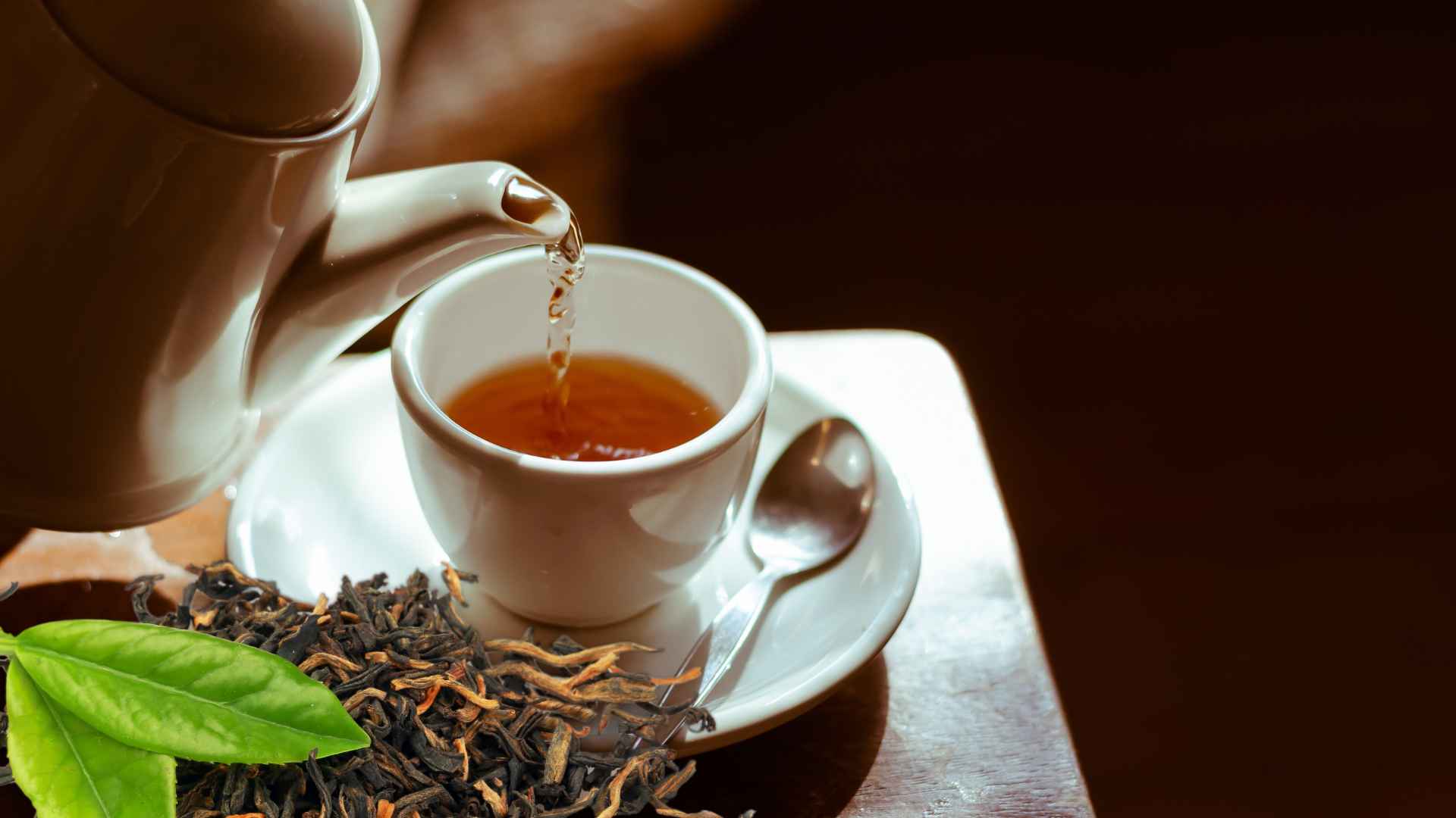 People with weak kidneys should not drink too much and avoid too much tea. Graphic photo: Huong Son