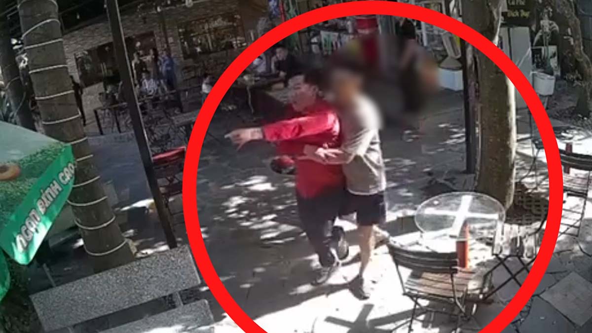 Detienen urgentemente al sujeto que agredio a una joven en una cafeteria en la ciudad de Ho Chi Minh. Foto: Extraccion de la camara