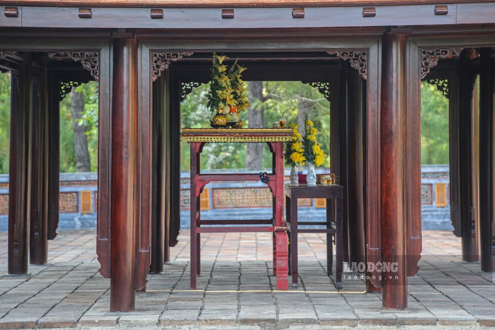 Lang mo Nghi Thien Chuong Hoang hau da duoc Bo Van hoa, The thao va Du lich cho phep bao ton, tu bo, phuc hoi va ton tao vao nam 2021, va UBND tinh Thua Thien Hue (cu) da phe duyet de an vao nam 2023. Tuy nhien, trong ho so bao cao kinh te ky thuat cua du an da duoc tham dinh, phe duyet, hoan toan khong de cap den cong trinh nha ruong noi tren.