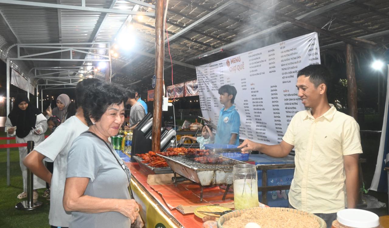 Nhung mon an truyen thong niu chan du khach phuong xa.