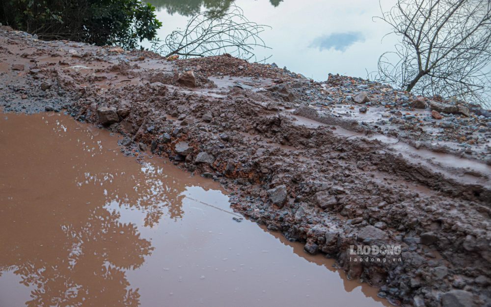 Thang 12.2025, Doan khao sat cua Thuong truc HDND TP Hue da to chuc kiem tra thuc te nham danh gia ket qua giai quyet kien nghi cua cu tri lien quan den tinh trang xuong cap tai Tinh lo 16. Tai buoi khao sat, dai dien So Xay dung TP Hue cho biet, So Tai chinh dang tham dinh ho so Bao cao de xuat chu truong dau tu Du an nang cap Tinh lo 16. Sau khi hoan tat tham dinh, ho so se duoc trinh UBND TP Hue xem xet, phe duyet theo quy dinh. 