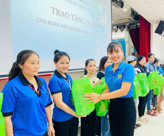 New Apparel Far Eastern Vietnam Co., Ltd. is implementing activities to care for workers in difficult circumstances. Photo: CĐCS provided