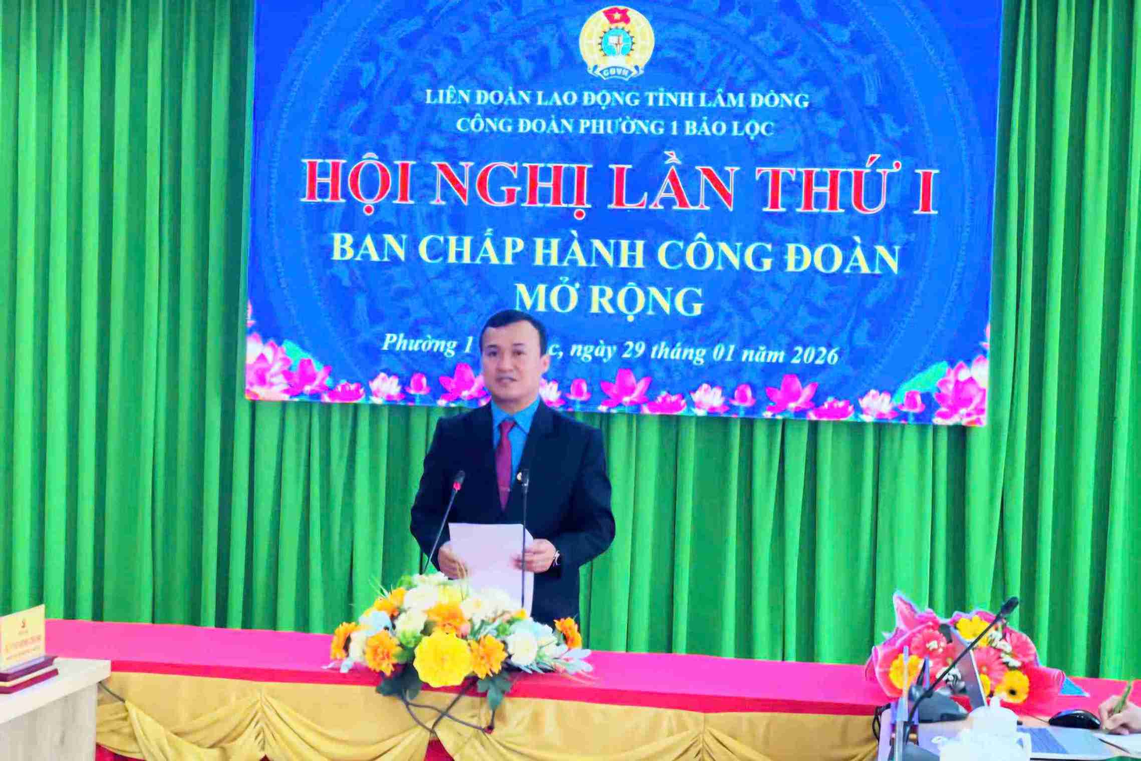 Ông Võ Lâm Vinh, Tân Chủ tịch Công đoàn phường 1 Bảo Lộc phát biểu nhận nhiệm vụ. Ảnh: Phúc Khánh 