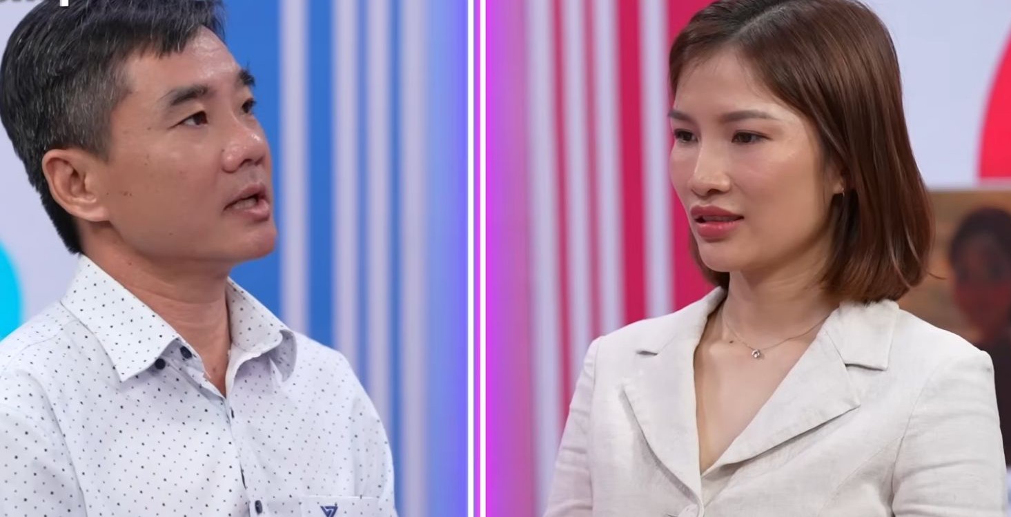 Male lecturer and female office worker at the dating show. Photo: MCV Unit.