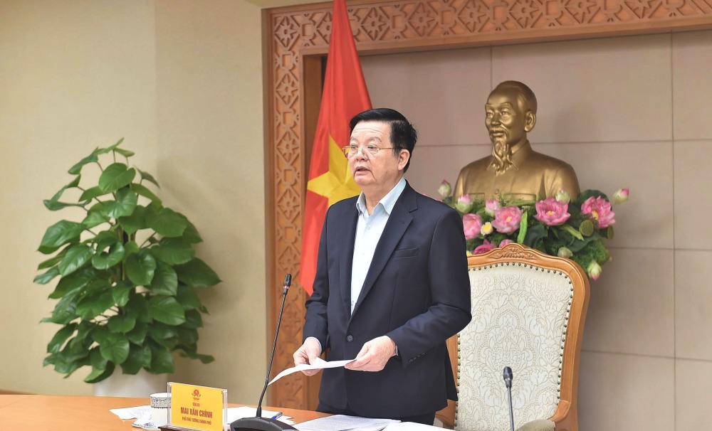 Deputy Prime Minister Mai Van Chinh requested to establish principles and responsibilities for religious and belief activities in cyberspace of organizations and individuals. Photo: VGP