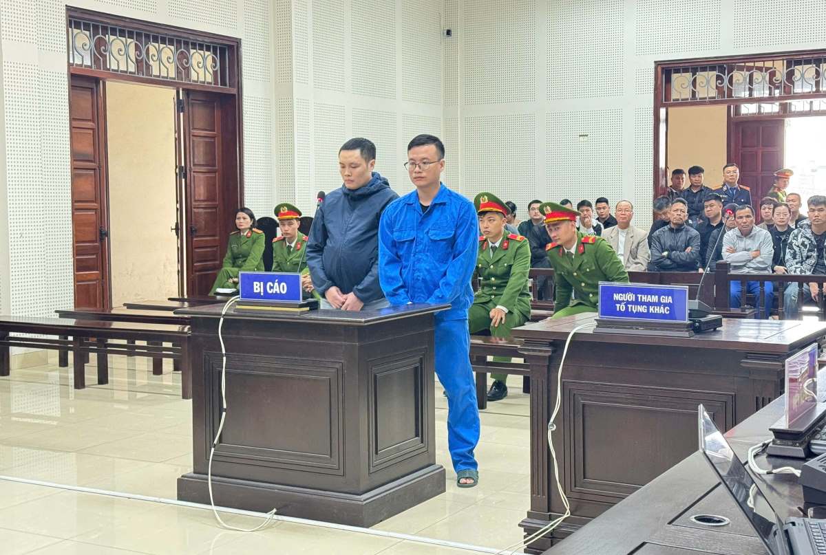 Các bị cáo tại phiên tòa xét xử sơ thẩm. Ảnh: Đoàn Hưng