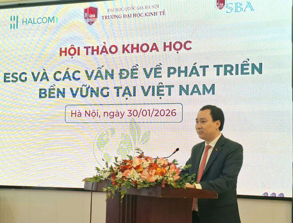 Theo TS. Vũ Văn Tiến, điều cốt lõi không phải là việc áp dụng ESG cho đủ hình thức hay theo trào lưu, mà là chuyển hóa ESG thành hành động cụ thể, phù hợp với điều kiện thực tiễn của Việt Nam. Ảnh: Tuyết Lan