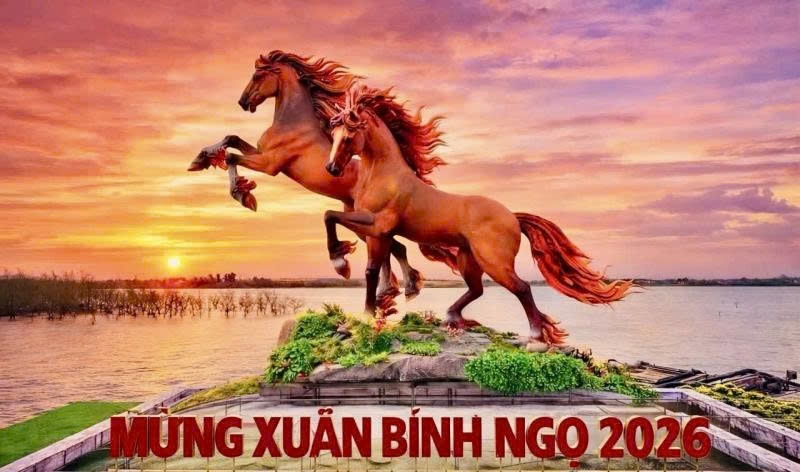 Meaning of the series of horse statues welcoming the 2026 Lunar New Year in Quang Tri. Photo: Han Nguyen