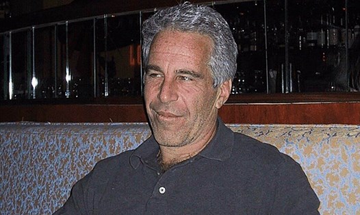 Hồ sơ tỉ phú ấu dâm Epstein tiếp tục gây rắc rối cho các nhân vật quyền lực