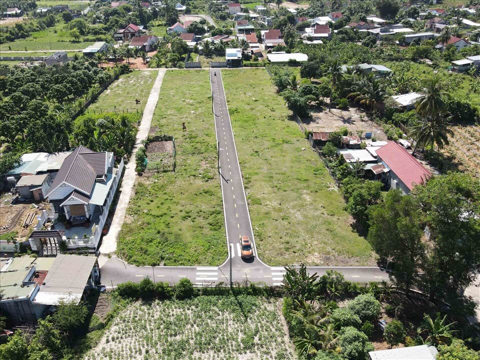 The locality has regulations on unit prices for compensation for houses and works when the State recovers land. Photo: Huu Long