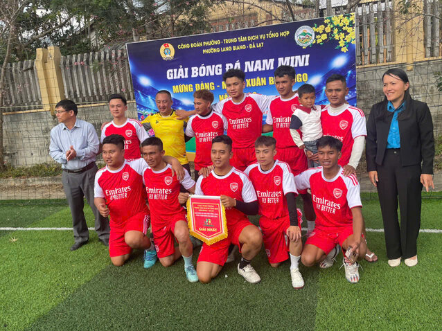 Lang Biang Ward Trade Union - Da Lat (Lam Dong province) organizes a football tournament to celebrate spring and welcome the Binh Ngo Lunar New Year 2026. Photo: Lam Duc