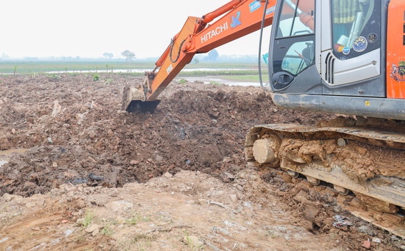 Village heads are not allowed to let serious violations of land occur. Photo: Kieu Phu Commune People's Committee