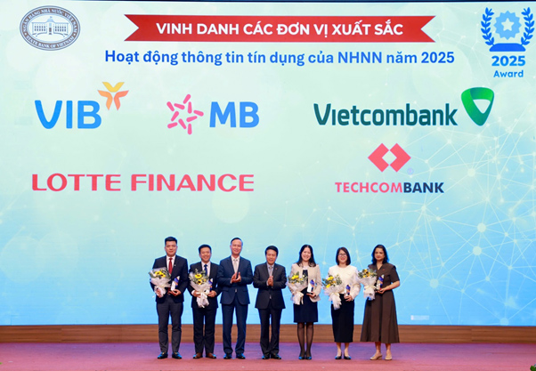 Tại Hội nghị đã vinh danh 05 đơn vị xuất sắc trong hoạt động TTTD năm 2025. Ảnh: CIC