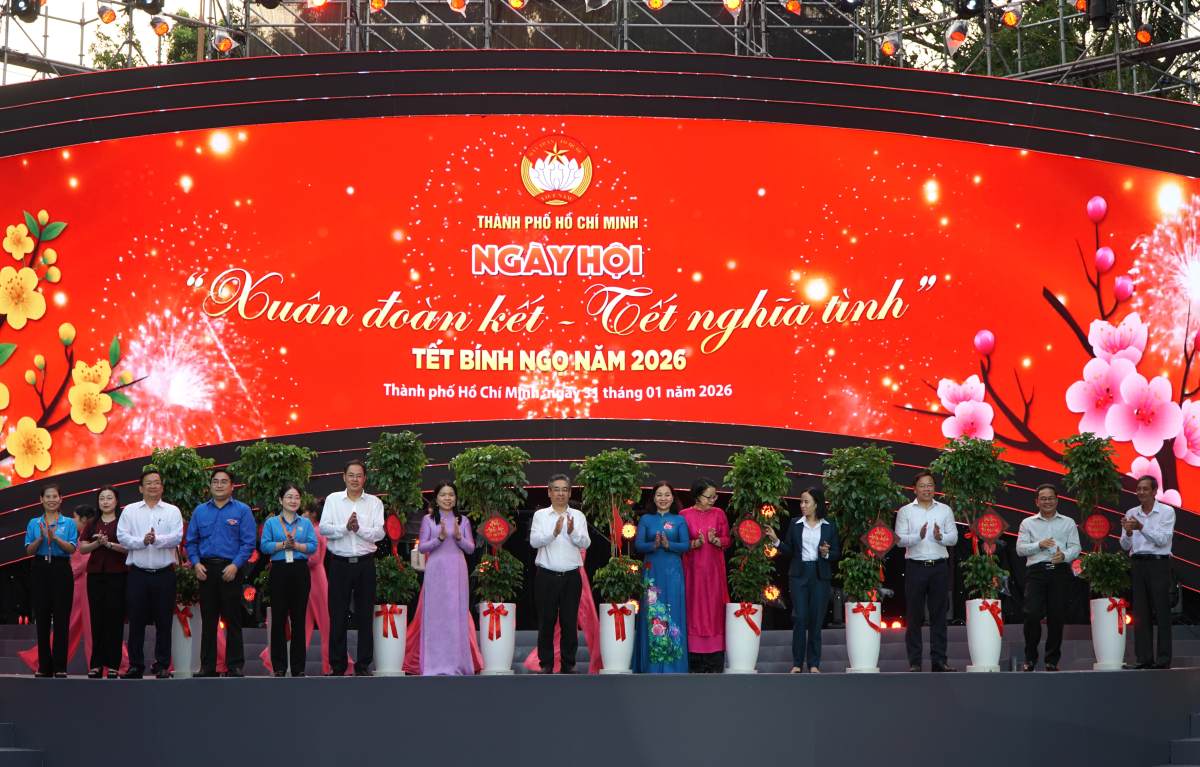 Chương trình khai mạc Ngày hội Xuân đoàn kết - Tết nghĩa tình. Ảnh: Thanh Chân