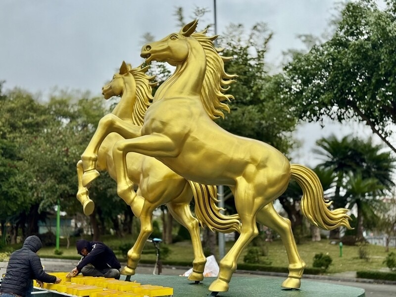 Horse mascot in Lang Son is sharply shaped. Photo: Khanh Linh