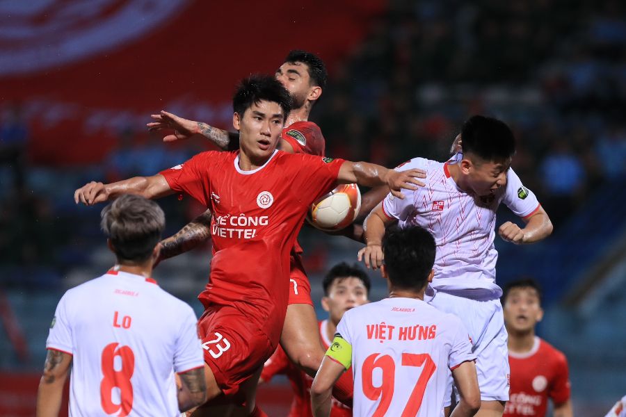 The Cong Viettel meets Hai Phong in round 12 of V.League 2025-2026. Photo: Minh Dan