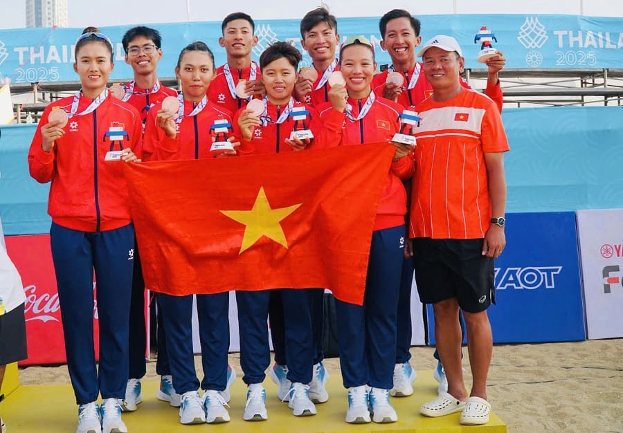 Vietnamese beach volleyball has won 2 bronze medals at SEA Games 33. Photo: VFV