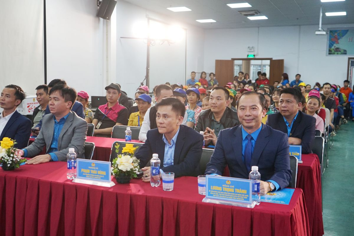 Công đoàn Công ty TNHH Giầy Sunjade Việt Nam tổ chức chương trình “Tết Sum vầy - Xuân ơn Đảng” năm 2026. Ảnh: Quách Du