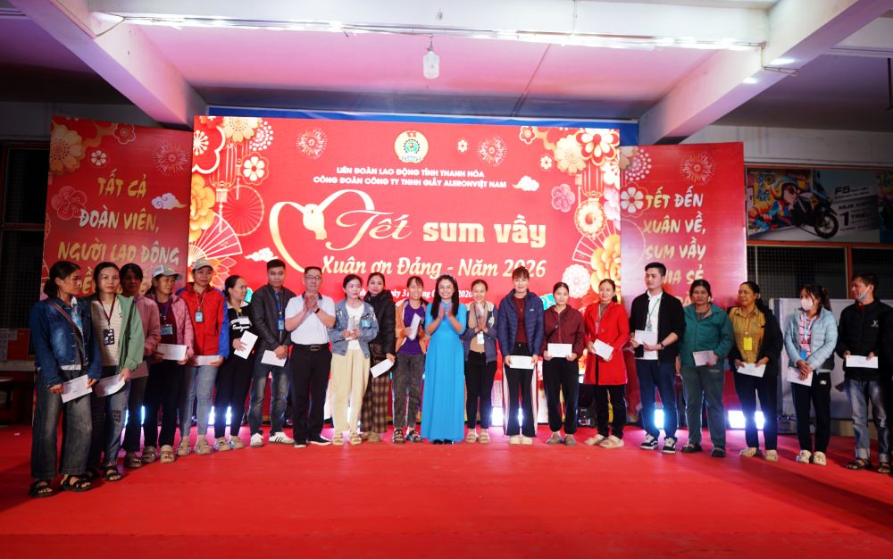 Đại diện lãnh đạo LĐLĐ tỉnh Thanh Hóa, 