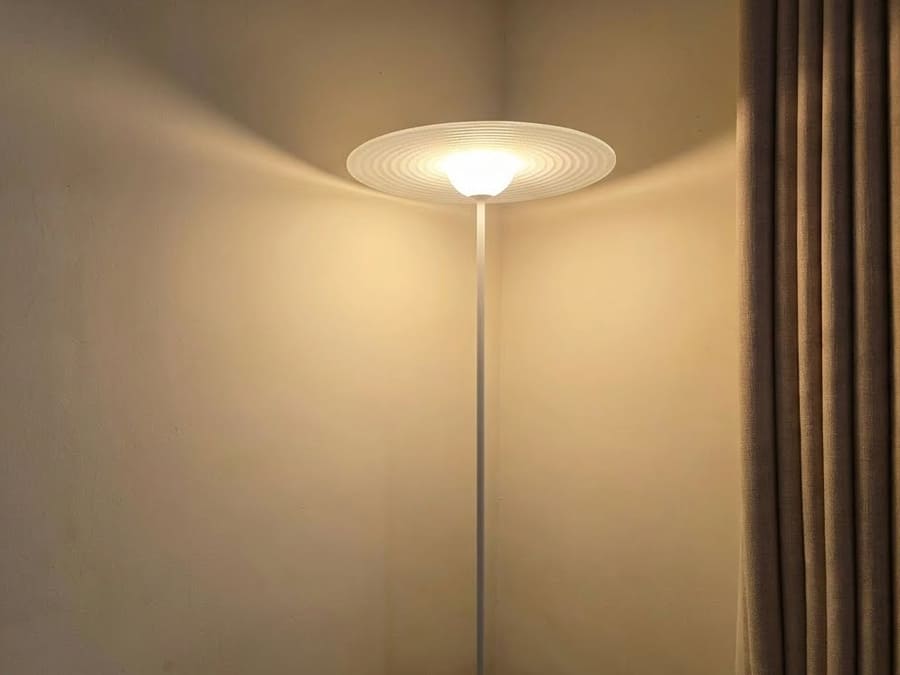 Some criteria to help choose suitable lights to bring a warm and luxurious living space. Photo: Tuan Dat