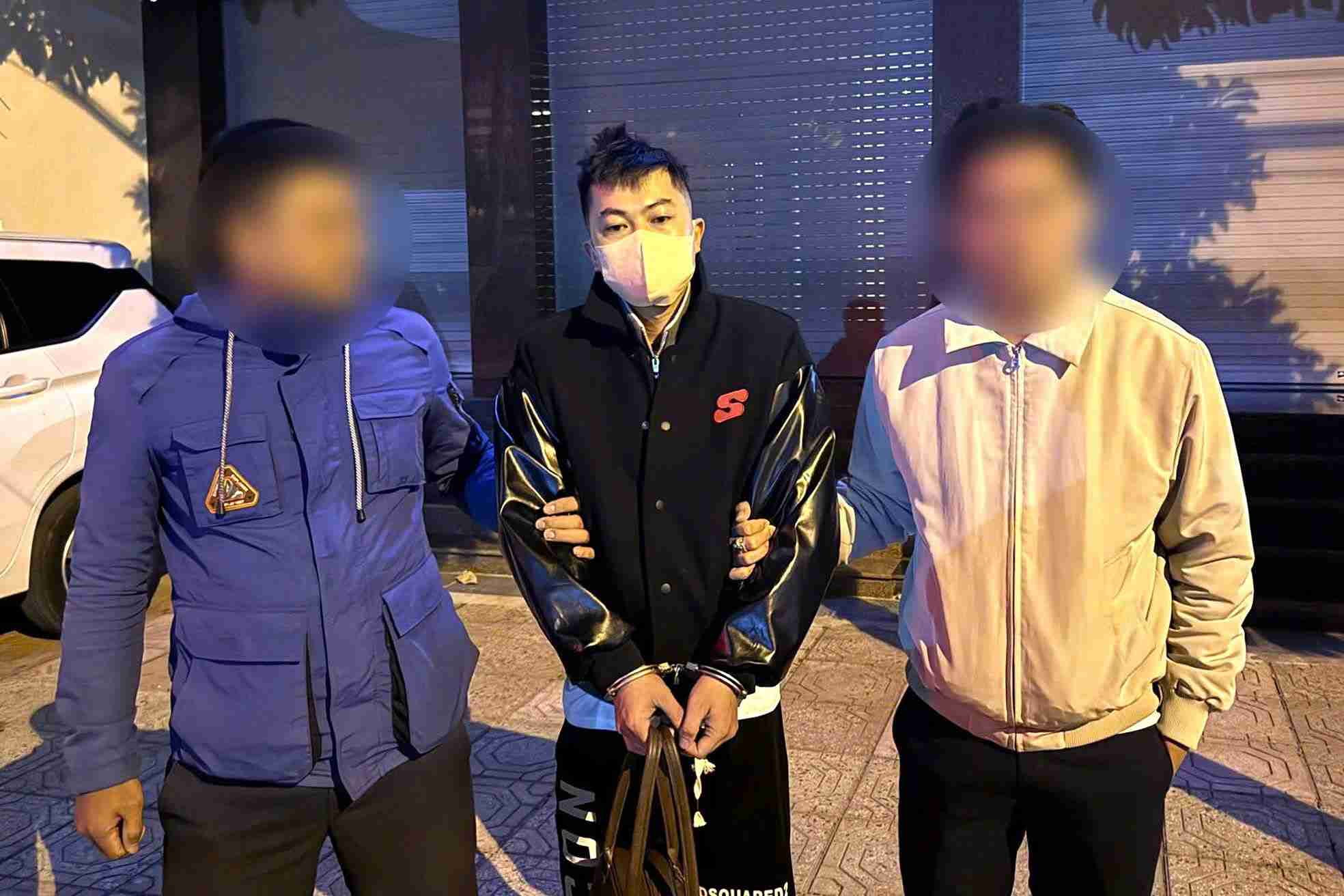 Phan Bảo Nhật bị bắt giữ sau gần 60 giờ gây ra vụ cướp tiệm vàng táo tợn tại chợ Nhân Cơ. Ảnh: Công an Lâm Đồng cung cấp 