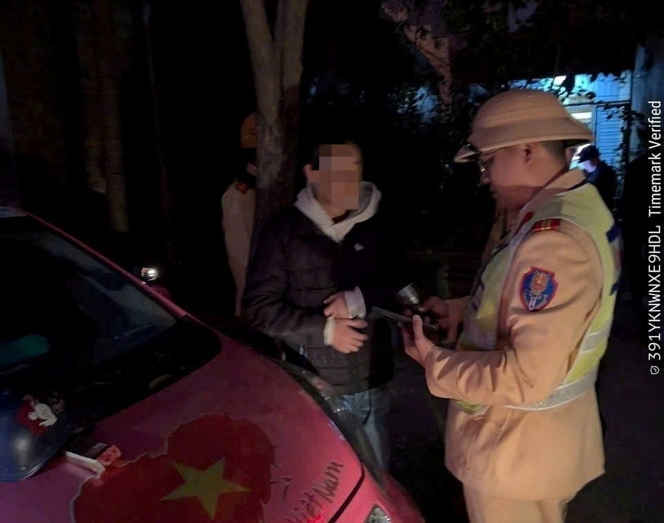 Lực lượng HP22 - Công an thành phố ngăn chặn, giải quyết triệt để đối với tội phạm đường phố. Ảnh: Cổng TTĐT Công an TP Hải Phòng