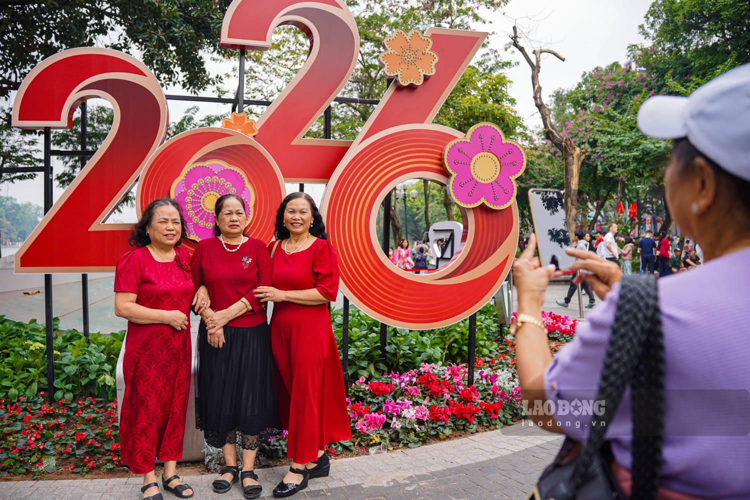 Cac diem du lich tai Ha Noi deu tap nap du khach dip Tet Duong lich 2026. Anh: Phuong Anh