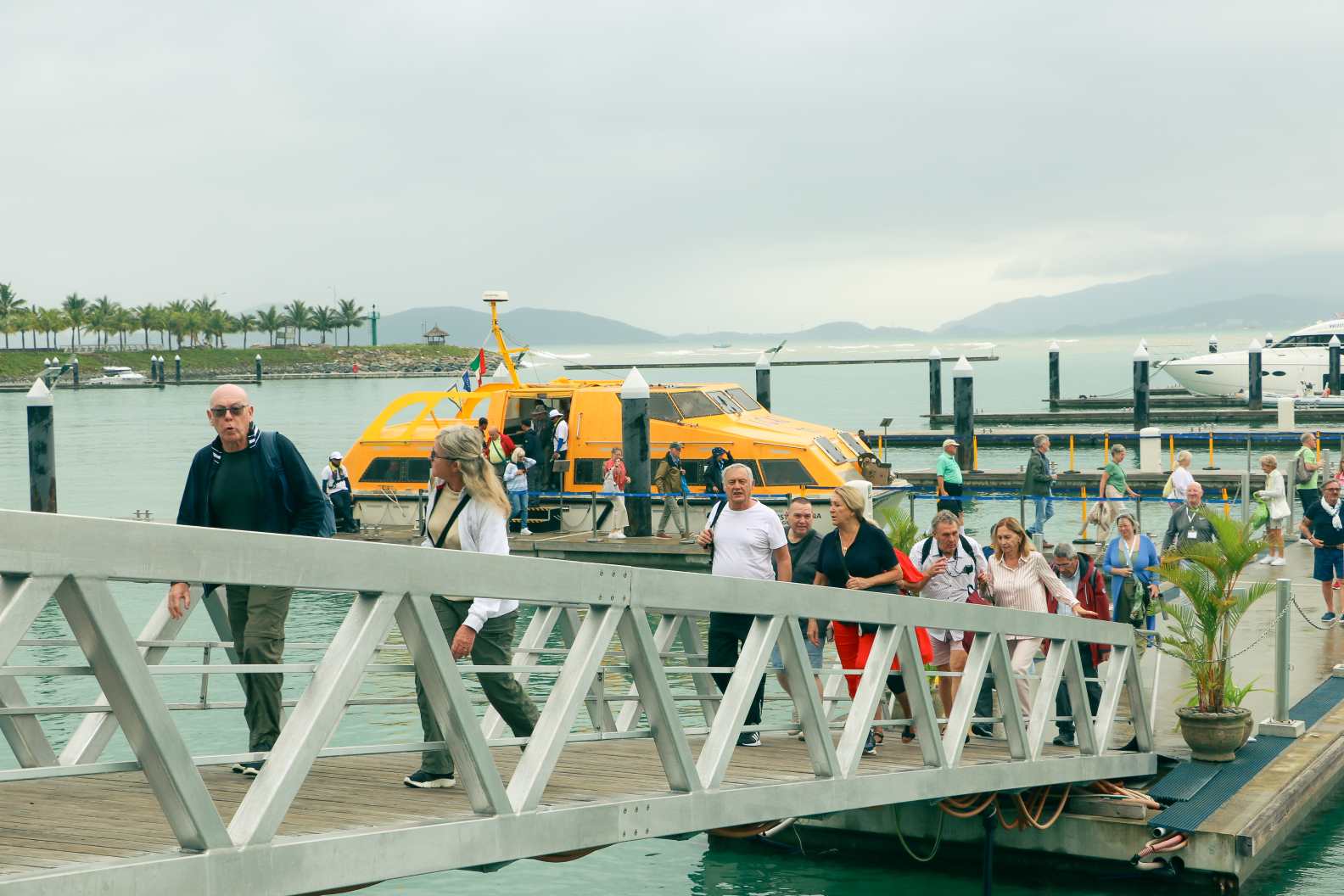 カインホア省は2026年に最初の国際クルーズ船を迎え、2,800人の観光客を迎えます。写真:グエン・ファット