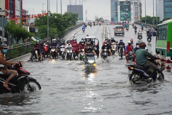 Southern region has thunderstorms. Photo: Nguyen Chan